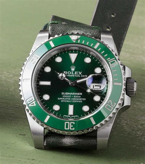 pallina ghiera rolex|Rolex 116610LV Hulk Submariner Reference Guide .